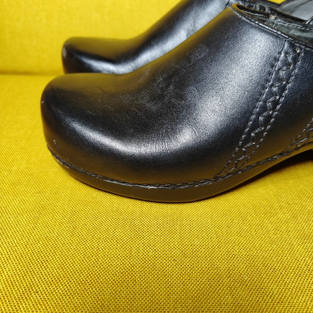 Dansko Professional Black Leather Stitched Slip On Women's Heel Clogs Size 8.5-9 - Picture 3 of 8